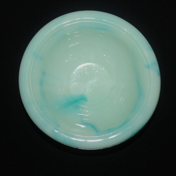 Avon Jadeite Pitcher and Basin | Vintage Avon Foaming Bath Oil Set - Picture 8 of 10